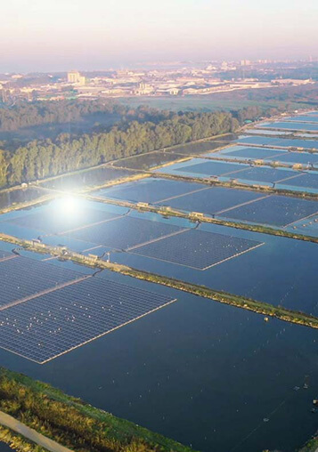 A large-scale photovoltaic floating plant on a lake in Israel