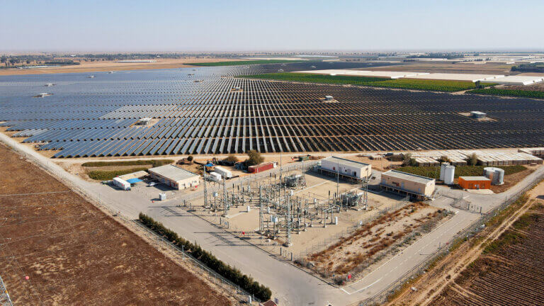 solar farm constructed by BELECTRIC Italia with substation in front