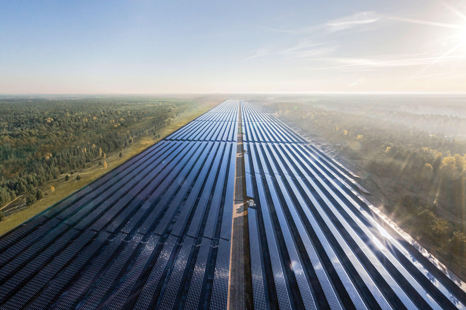 Der BELECTRIC-Solarpark in Templin, Deutschland, von oben
