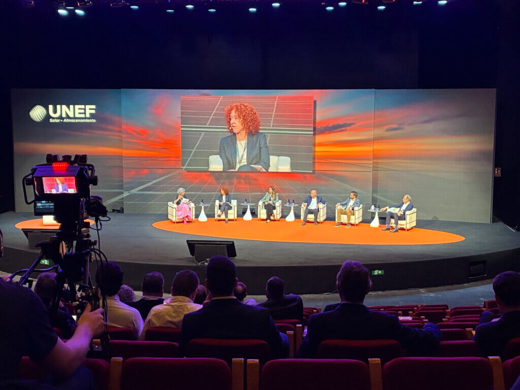 The panel discussion during Foro Solar in Madrid. 