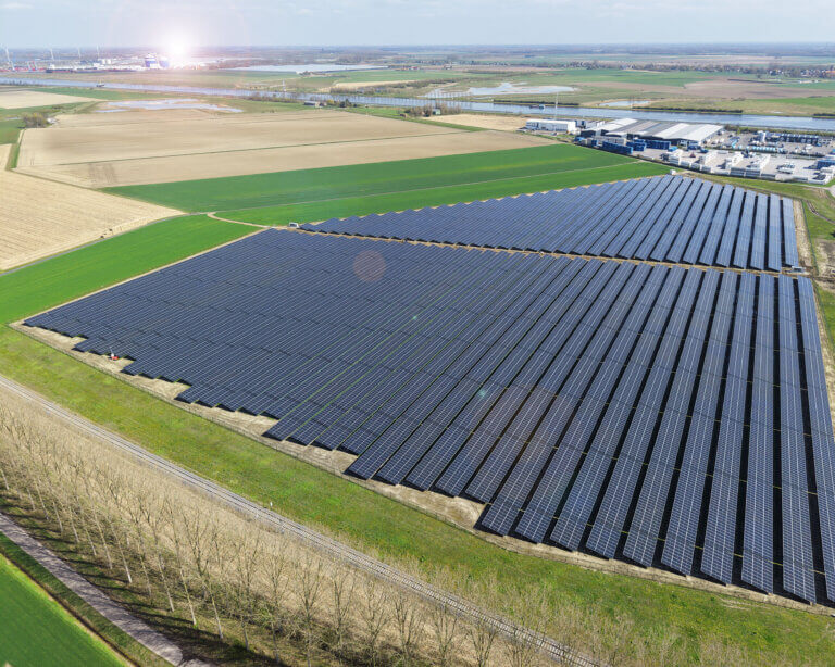 The Dutch Sas van Gent solar farm, which was constructed by BELECTRIC, shown from above